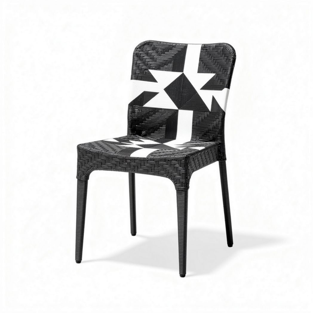 Woven outdoor chair with black and white geometric pattern 45 x 45 x 90cm